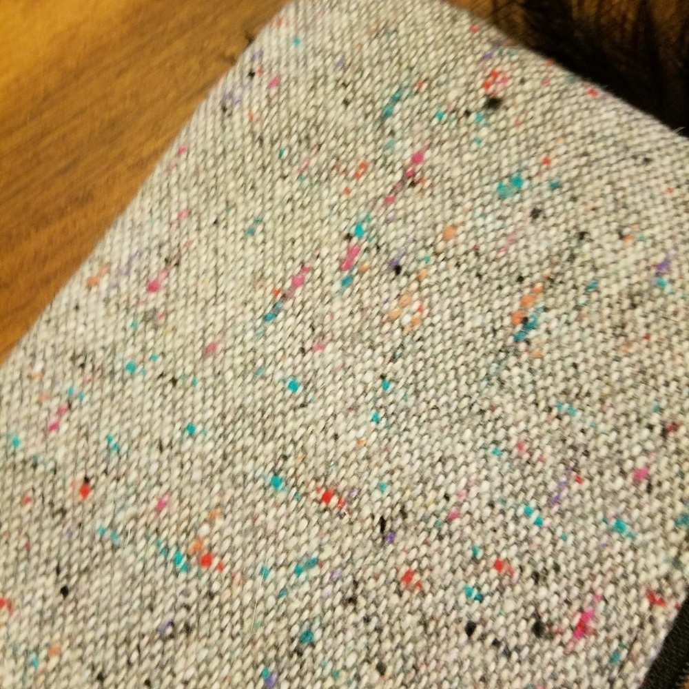 Vic Wristlet - Picture 4 of 4